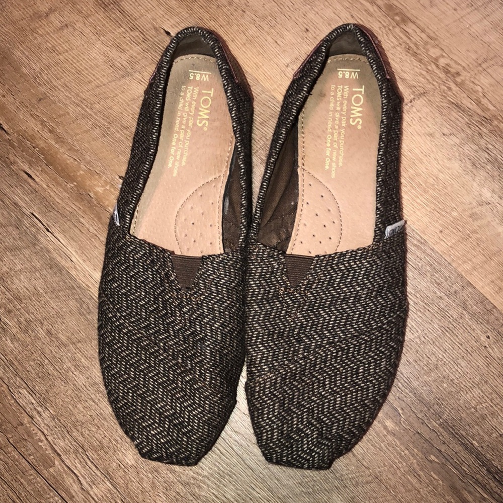 Toms - Picture 2 of 4
